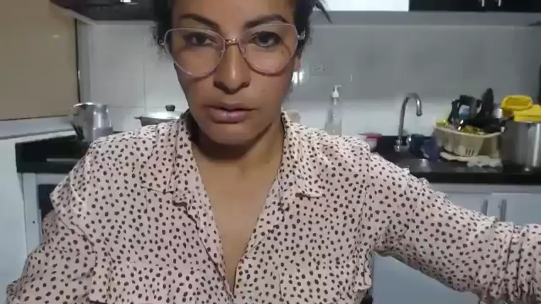 Kateleyagrey show preview