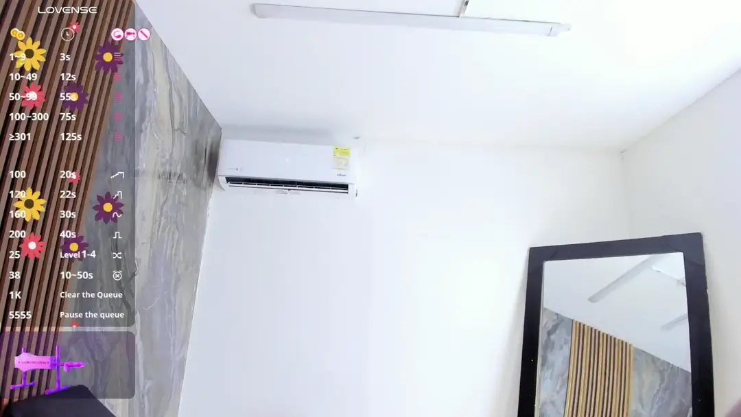 LauraSaenz01 show preview