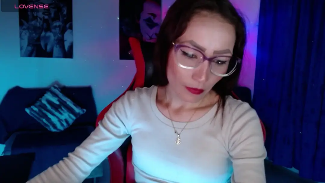 Sara_guzman show preview