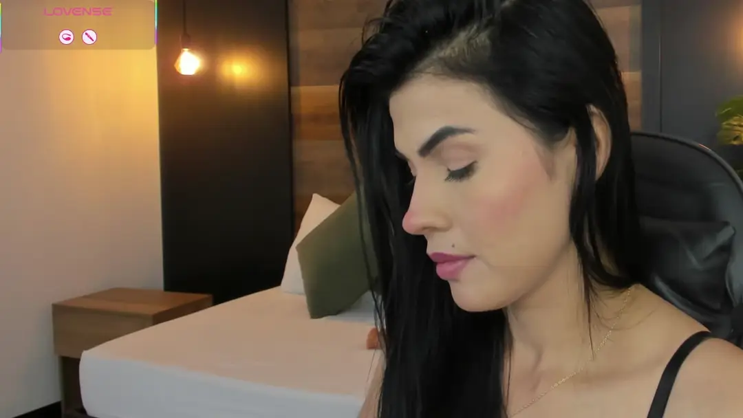Stephanya_ show preview