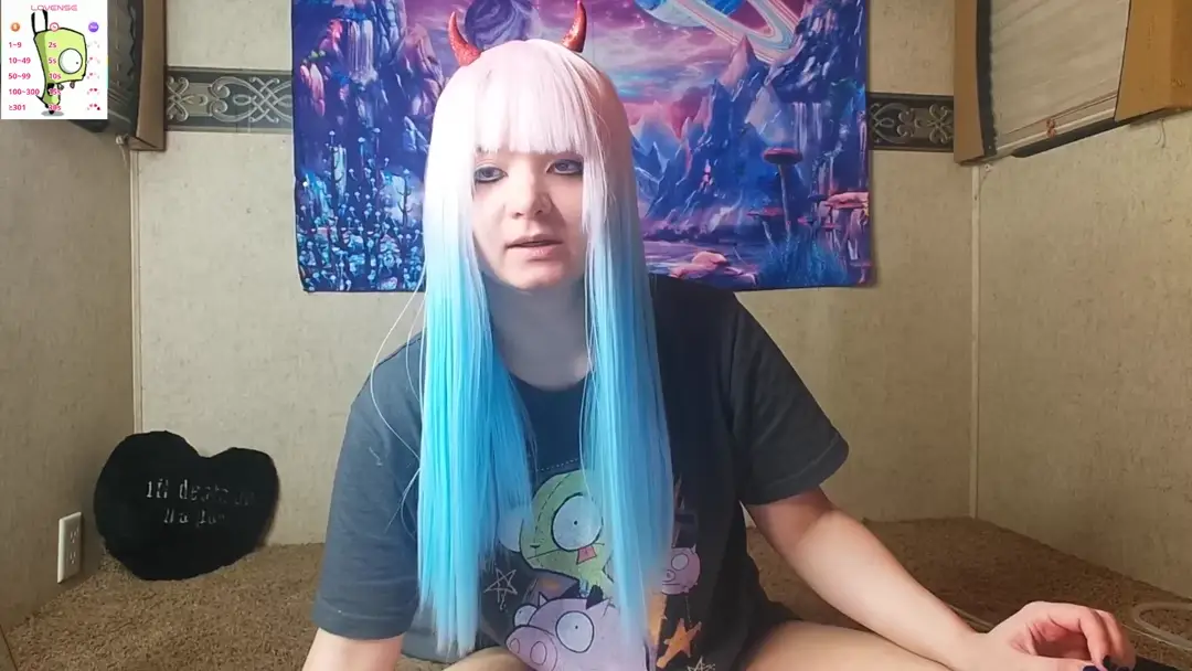 Trixiedoescam show preview