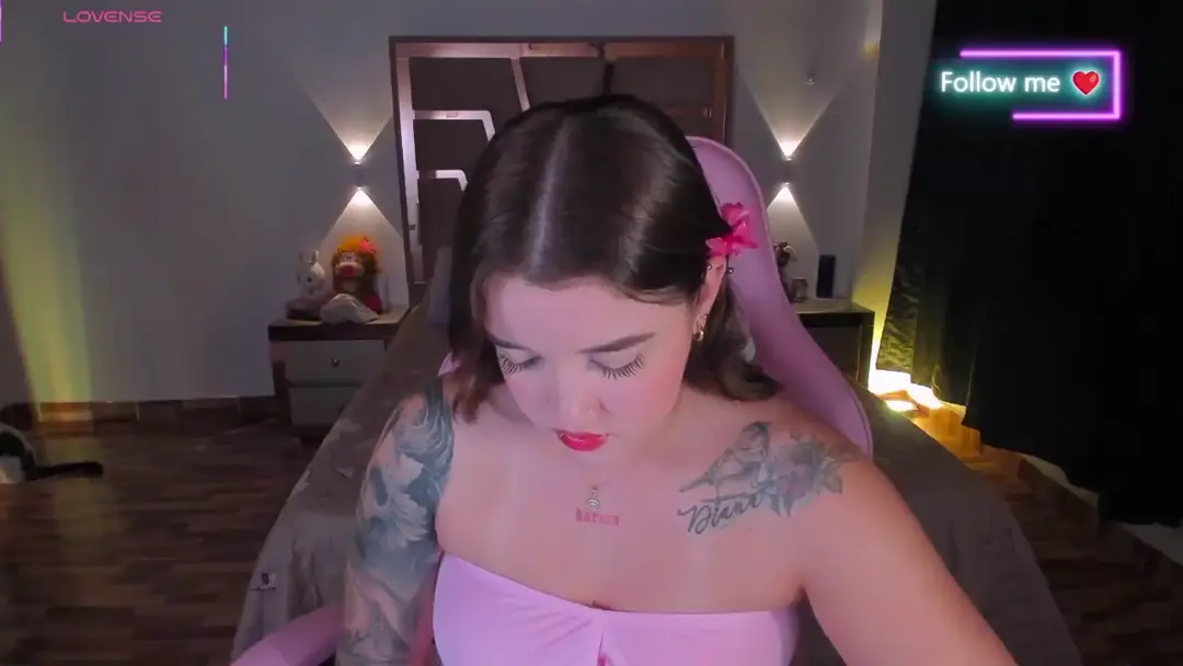 Lunna_roosee show preview