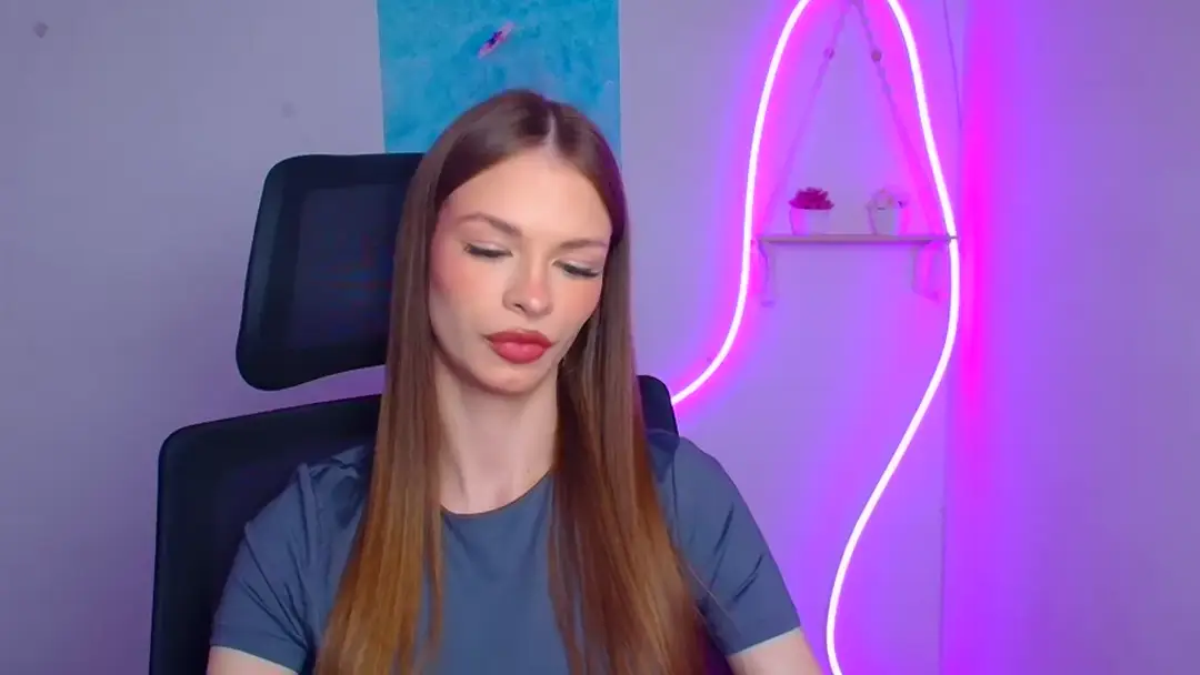 Lizavetaqueen show preview