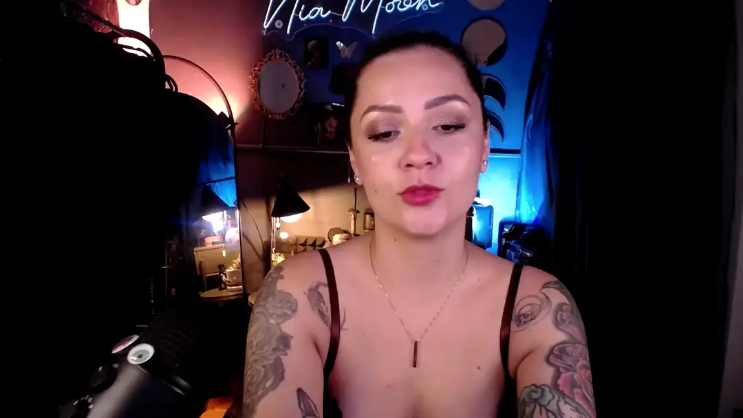 NiaMoon video #105556