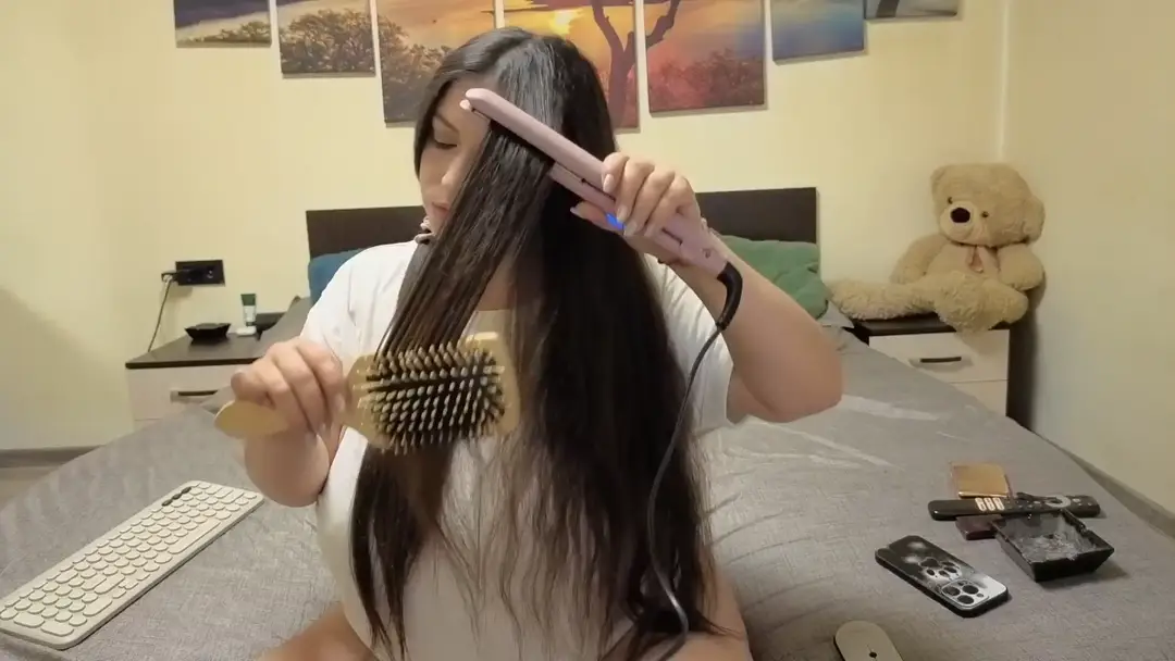 Adellinee show preview