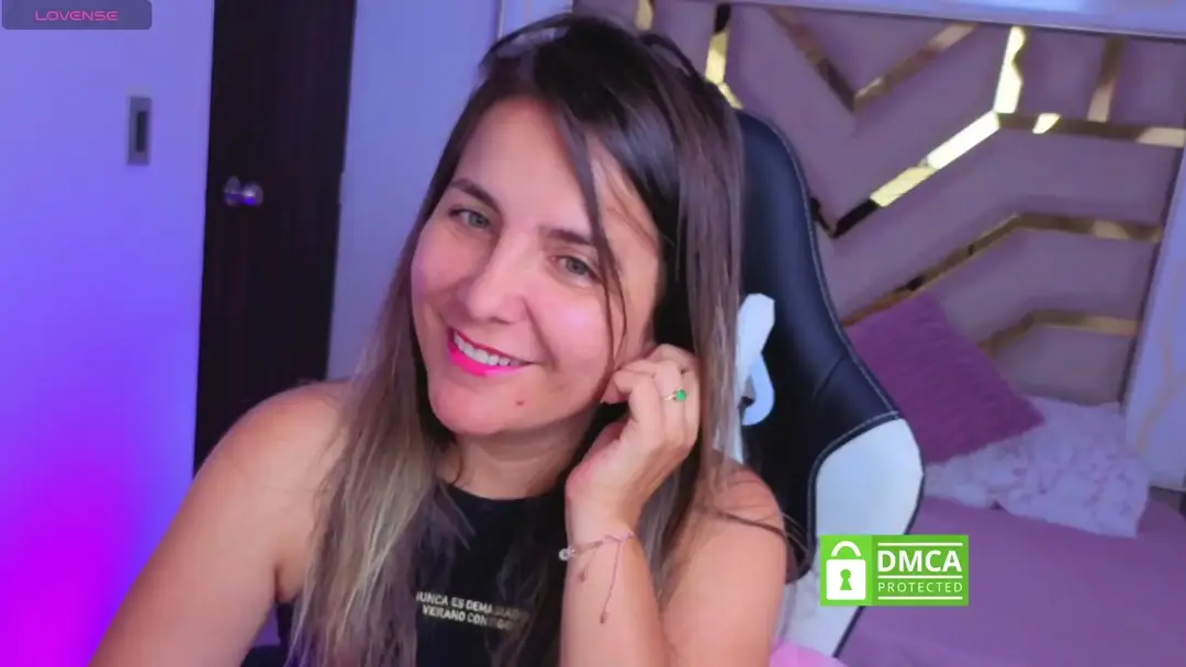 Anny_Blonde show preview