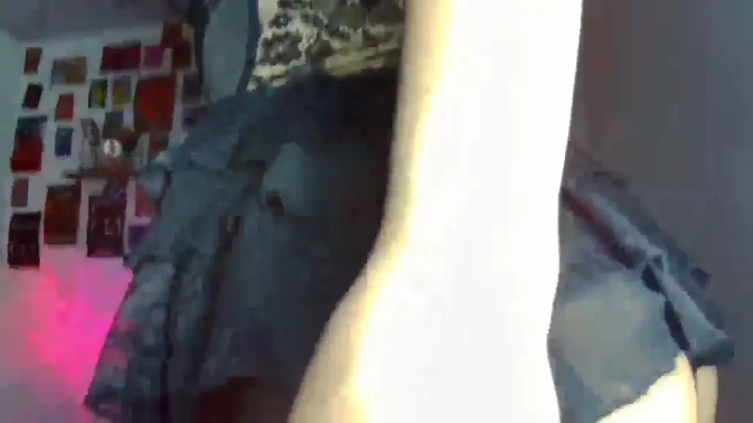 CarolineJames video #105901