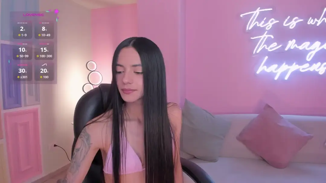 HannaJames show preview