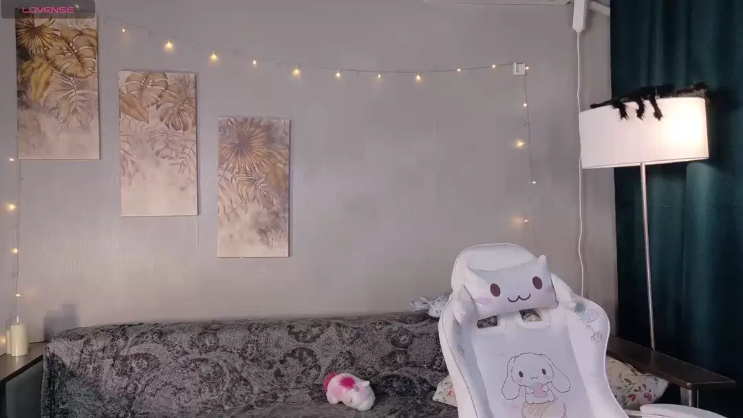 KikiMoor video #106325