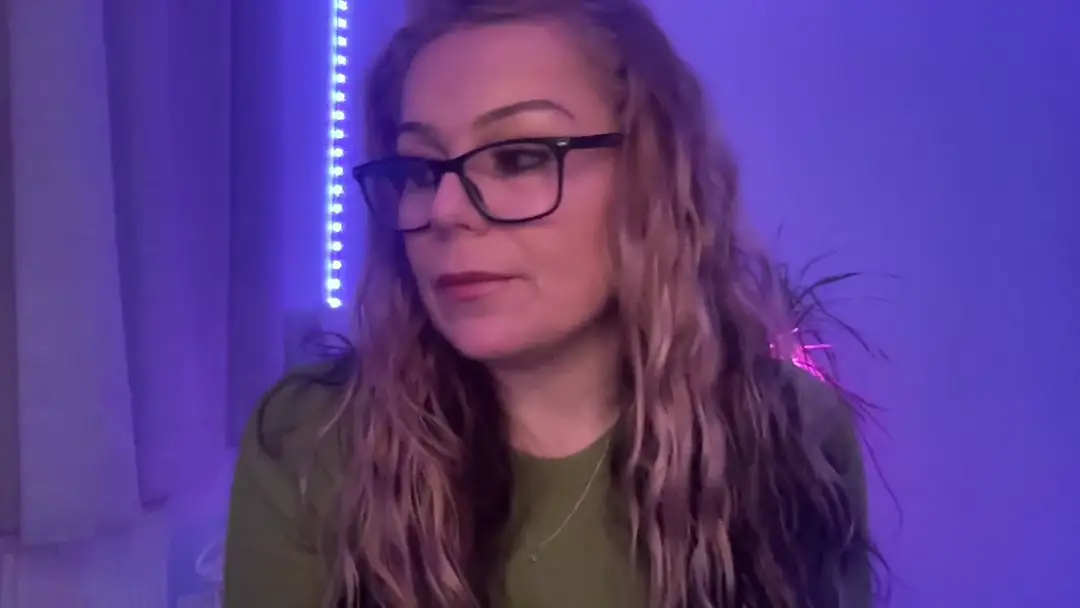 LarasDen video #105804