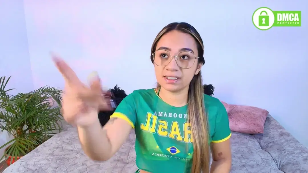 Mrs_Gia show preview