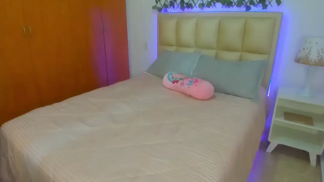 kyleesophia show preview