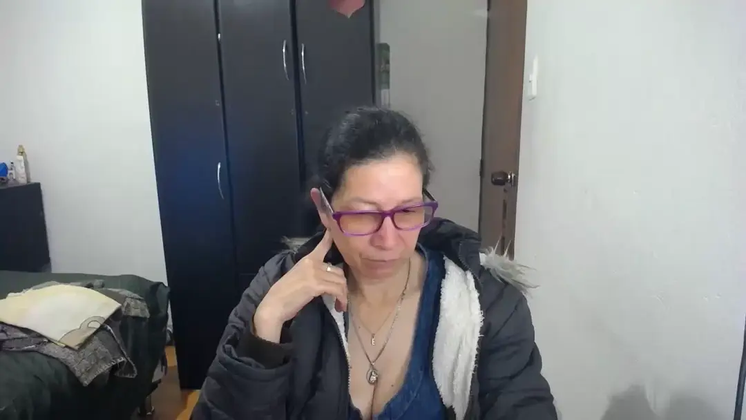 Latin__mature show preview