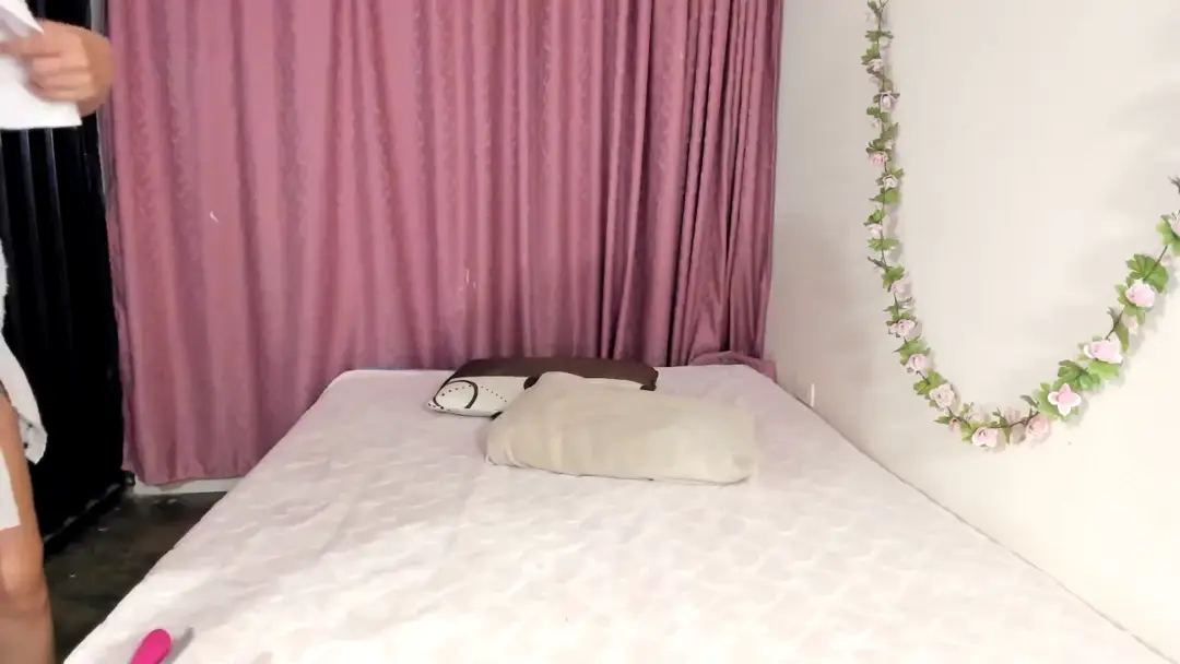 CamiLatinAss show preview