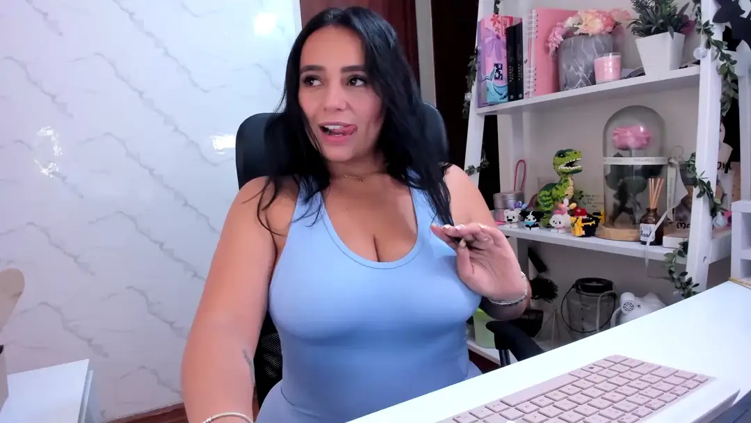 CatGomezz show preview