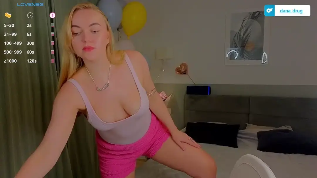 Dana_love1 show preview