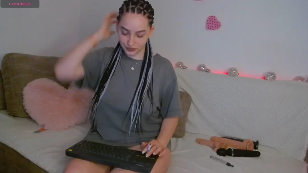 LeahBrookss show preview