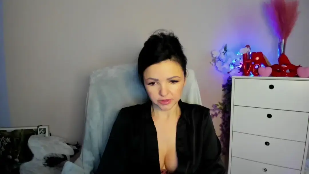 Mollybloom show preview