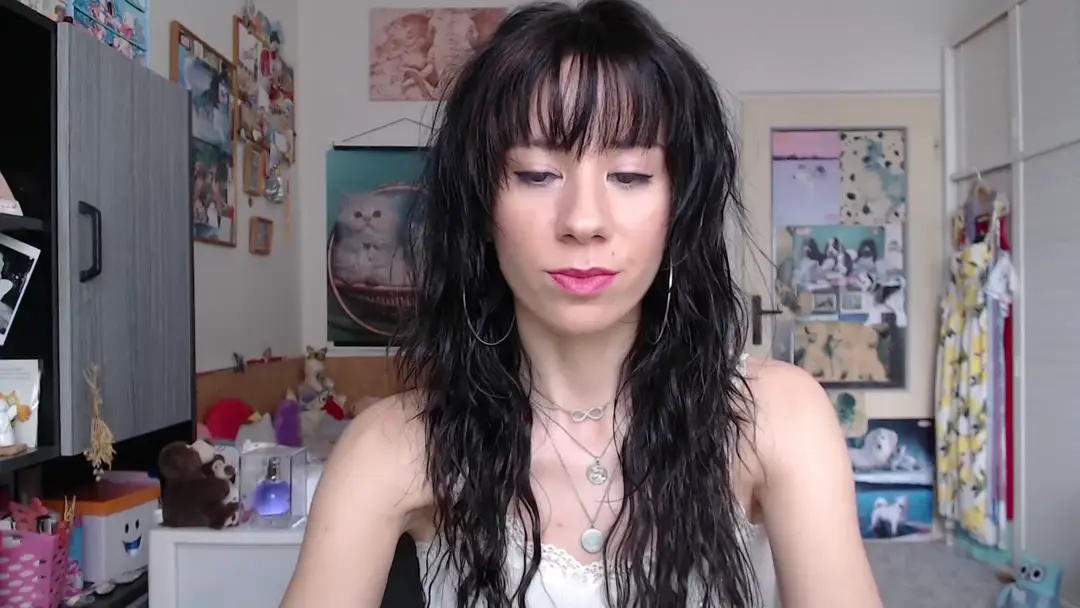 RoselynMoon show preview