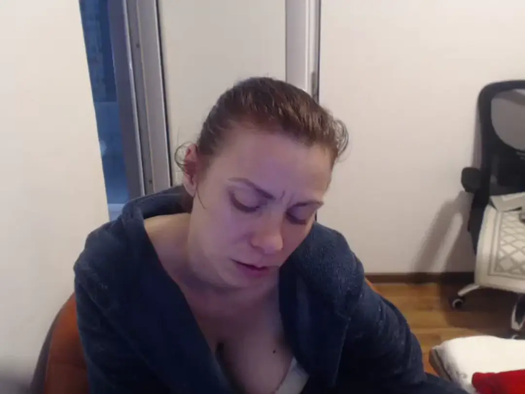 SweetAdela92 show preview