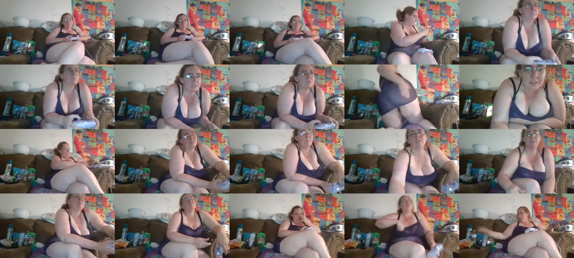 ThatGamerGirl photo contact sheet