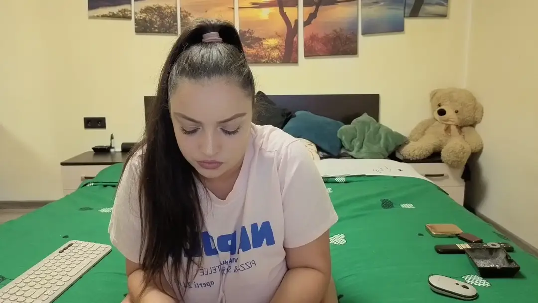 Adellinee show preview