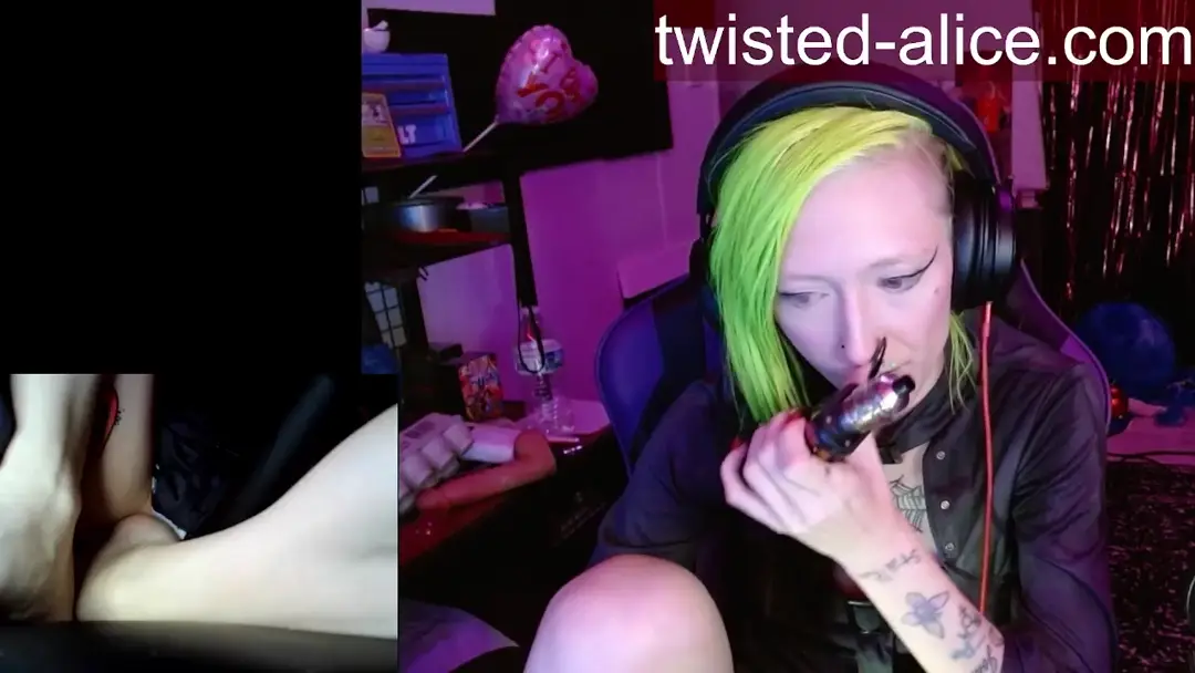 MyFreeCams alicewonder09 thumbnail