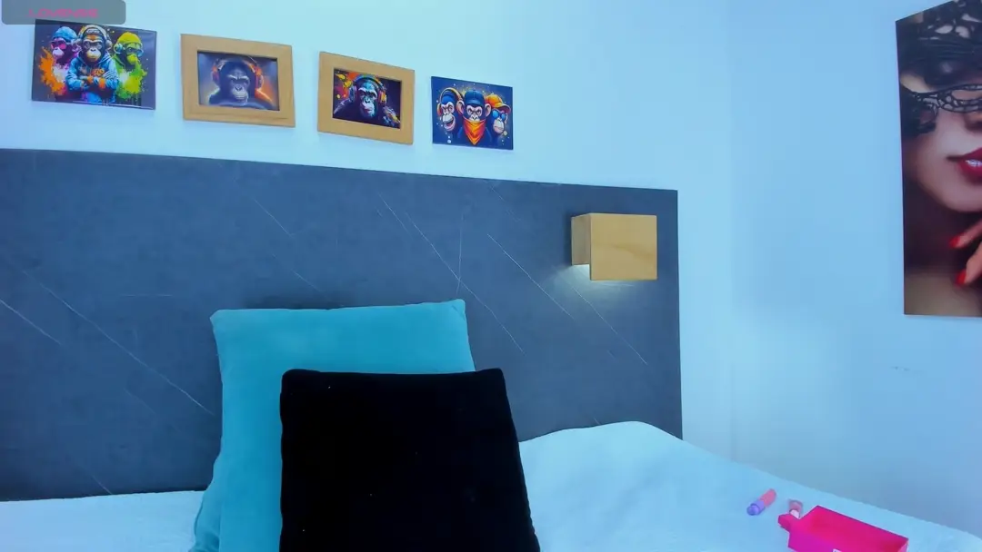 AndreaVale_ show preview