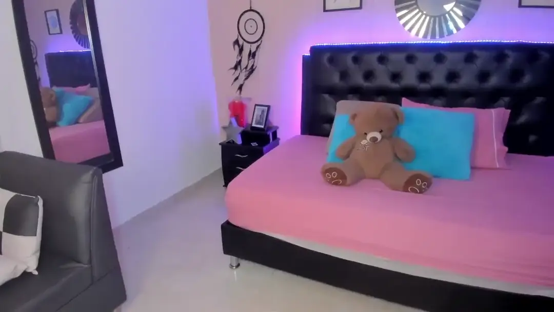 Lillymiller_ show preview