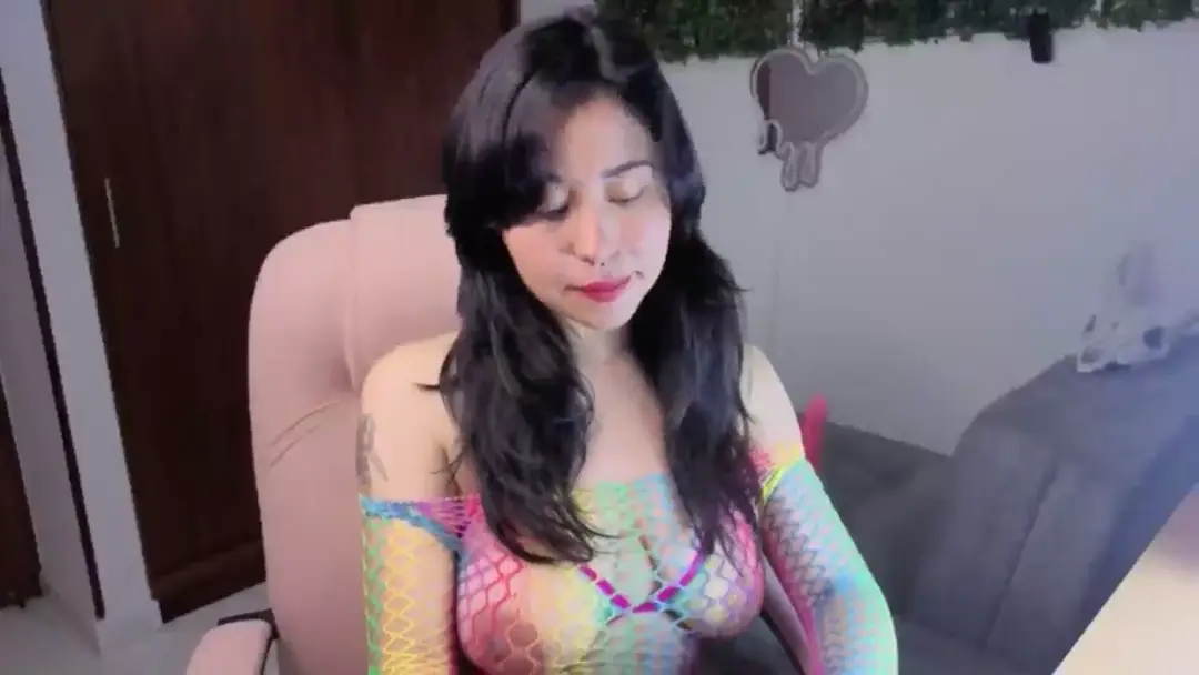 LolaOpalX show preview