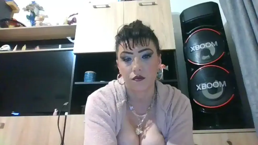 SelenaBonita show preview