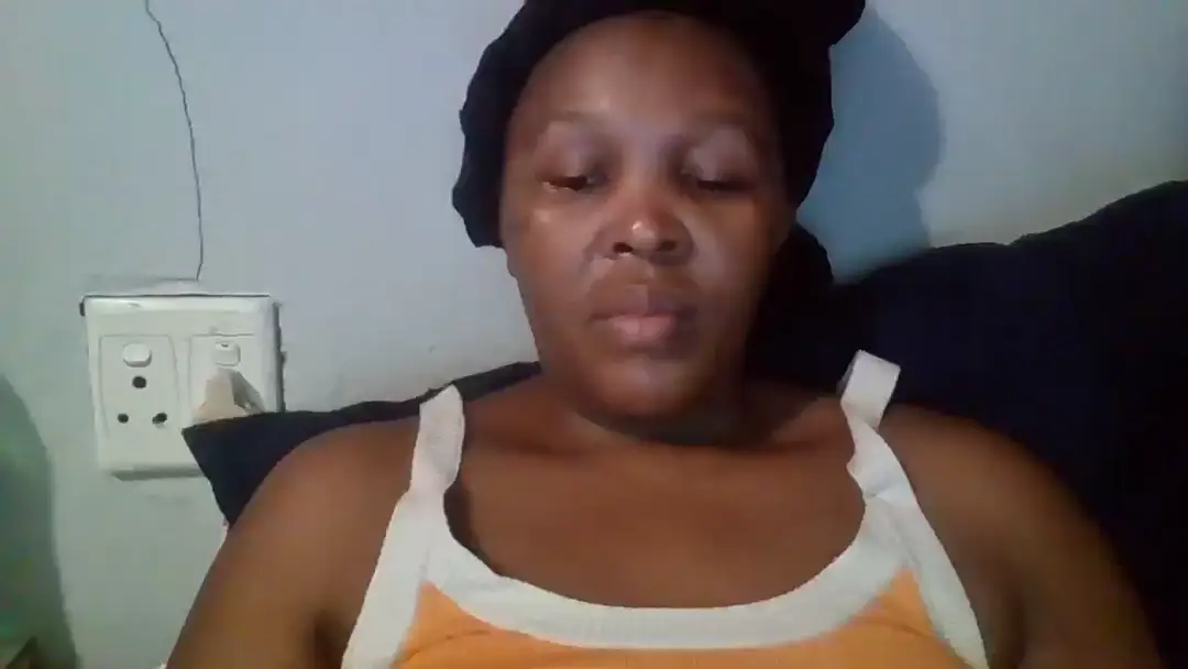 Collegeslut82 show preview