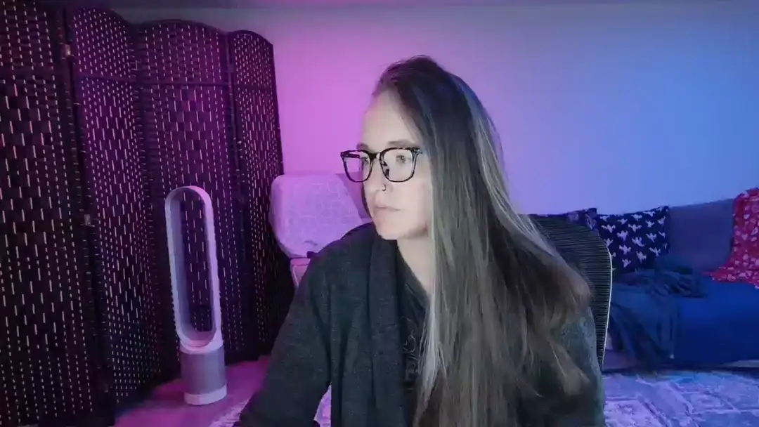 FarrahFoxy show preview