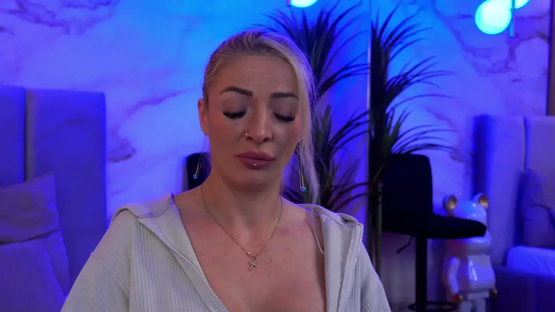 izabelle02 show preview