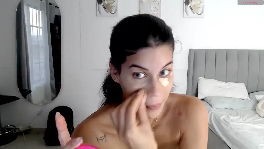 Lailaatyler show preview