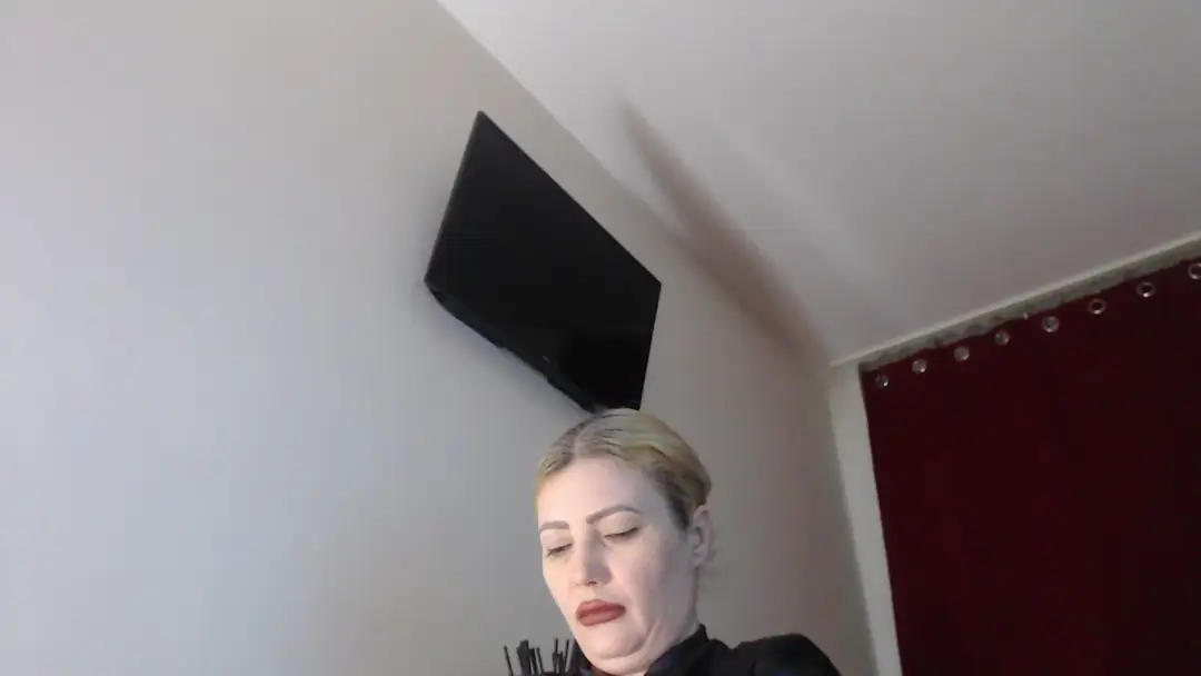 MistressDemy show preview