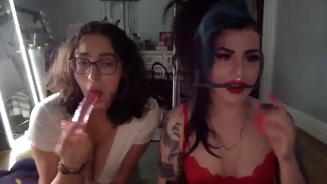 QueenBee1111 show preview