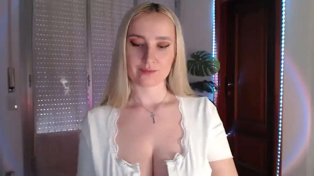 DemetraLove show preview