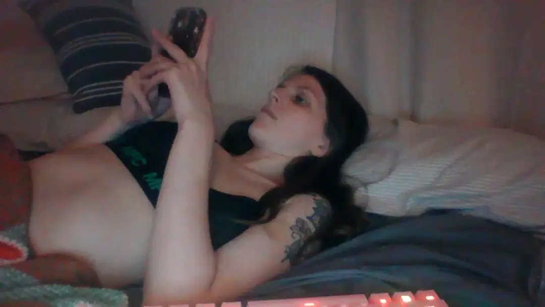 Meganholly00 show preview