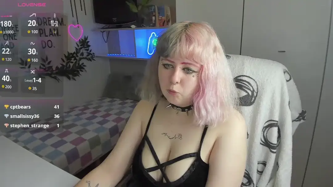 CherryBounce show preview