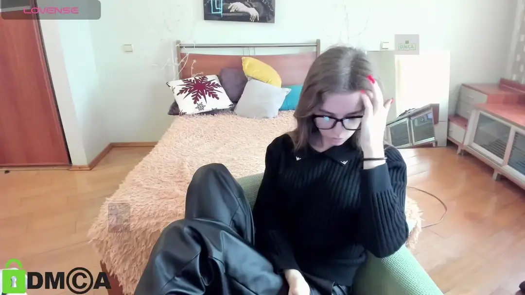 DinaCute show preview