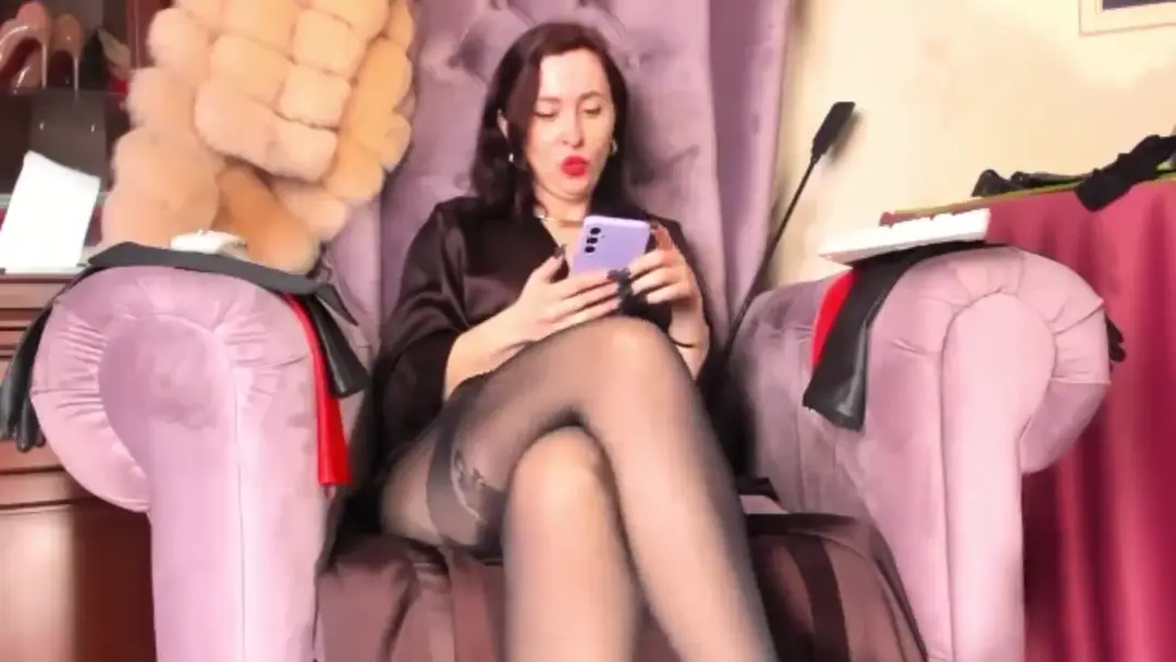LadyLeather25 show preview