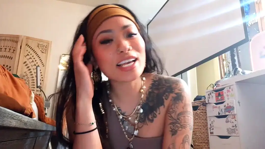 Lovelyxmacii show preview