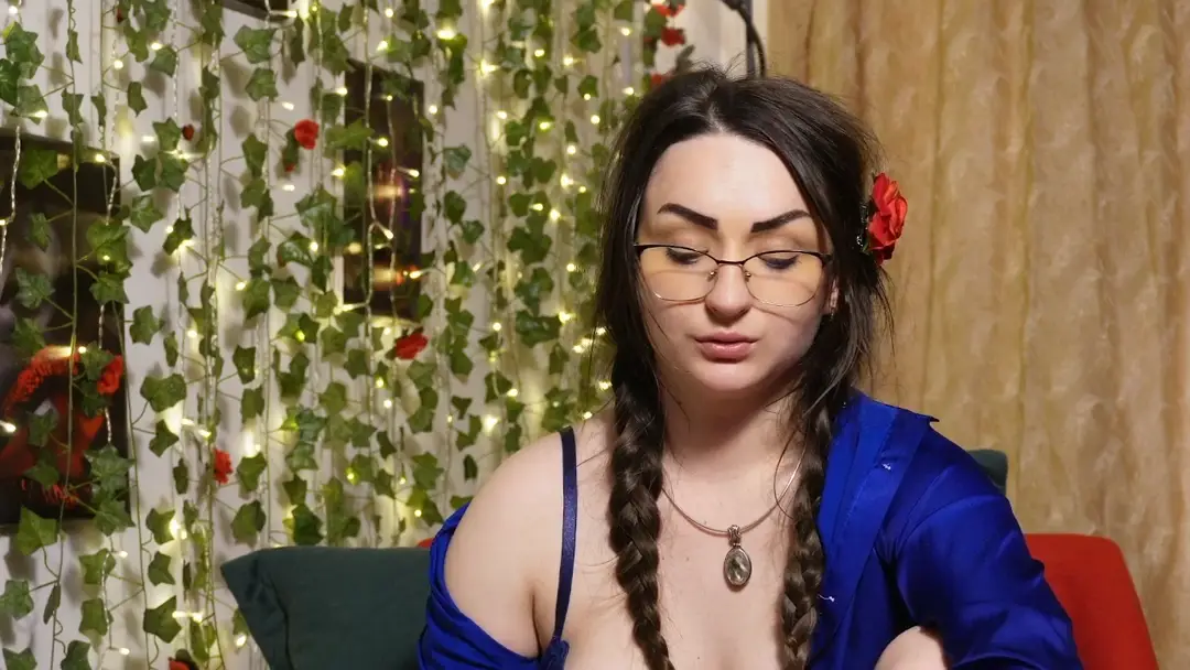 NaughtYH show preview