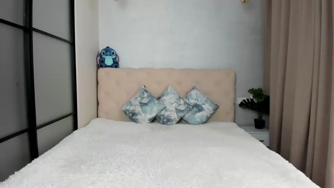 M_Secret show preview