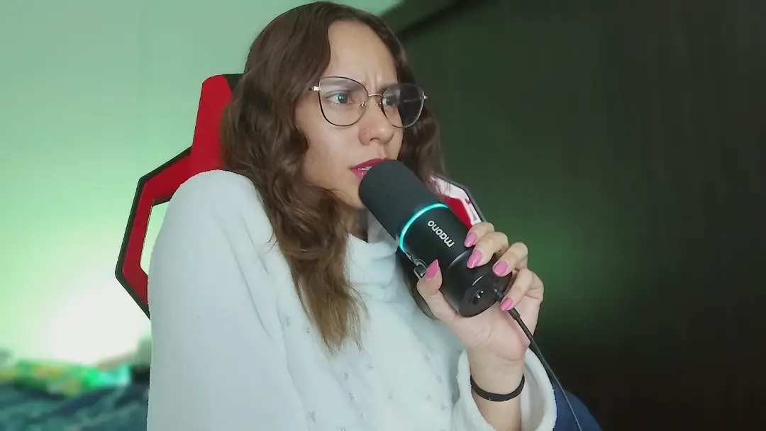 JuliarRob420 show preview