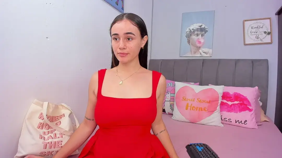 Emmadossantos show preview