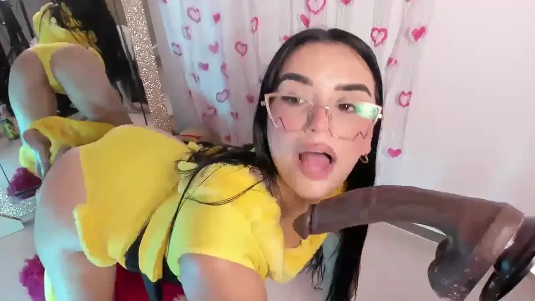 Laana_foxx show preview