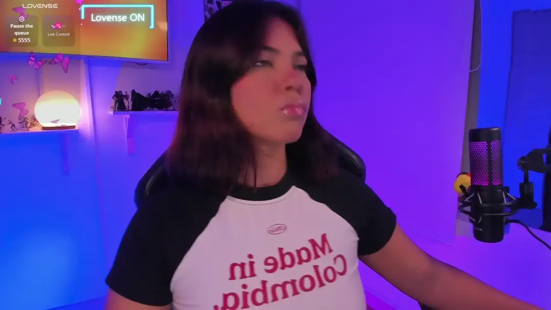 MiaVelour show preview