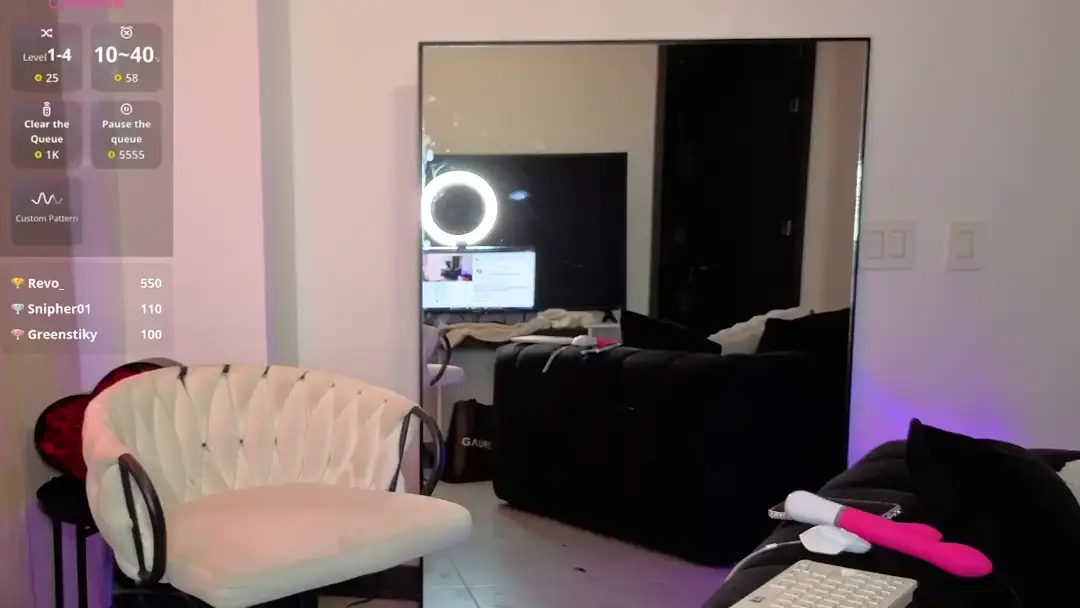 Sammantha19 show preview